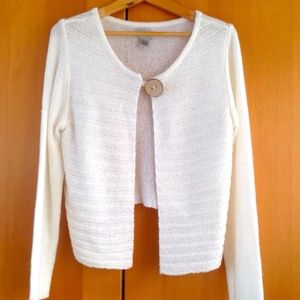White Size 1 Chico's Sweater with Large Wooden Button